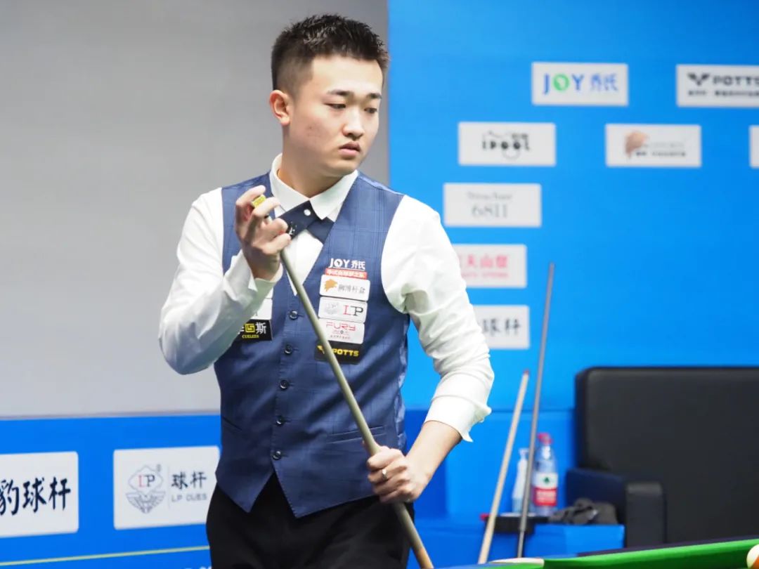 季在主场的 季在主场的